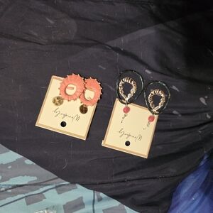 2 Set Wonderly Earings